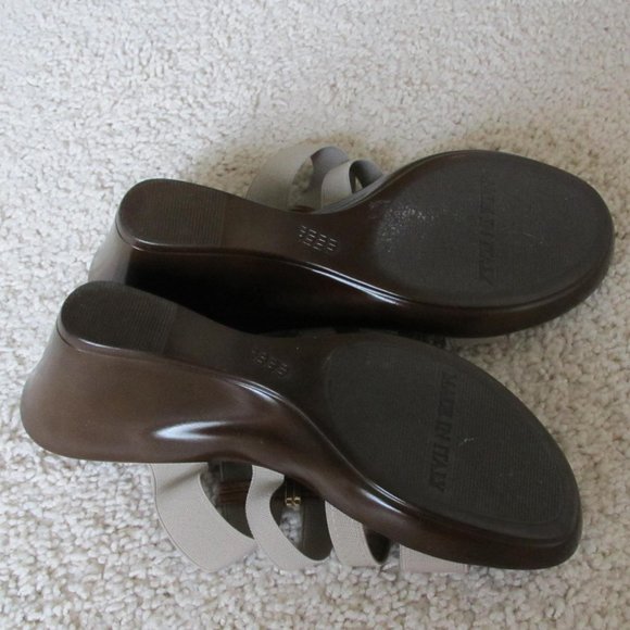 Italian Shoemakers (Brown Like New), Blue & Will's Fancy Sandals (Lot of 3) - Picture 5 of 16
